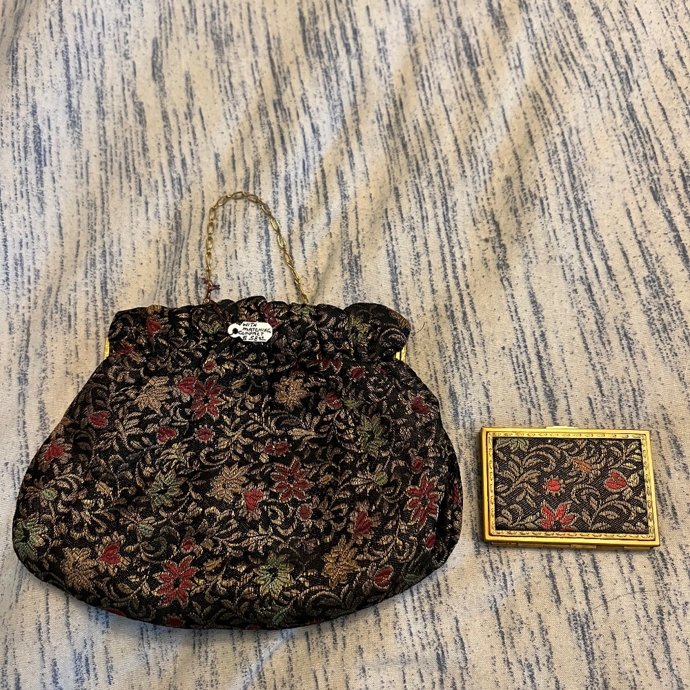 5” Black Gold Red Floral Vintage Clutch w/ Matching Compact Free Ship